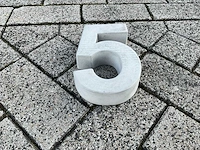 Beton huisnummer 5 klein - afbeelding 4 van  5