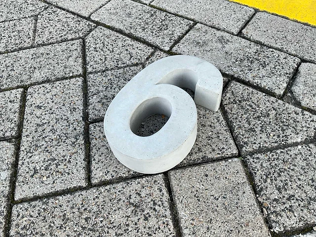 Beton huisnummer 6 klein - afbeelding 3 van  5