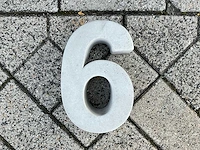 Beton huisnummer 6 klein
