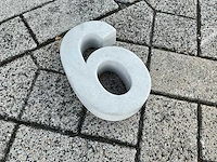 Beton huisnummer 6 klein - afbeelding 2 van  5