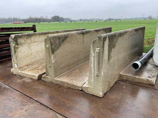 Beton keerwand (3x) - afbeelding 1 van  3