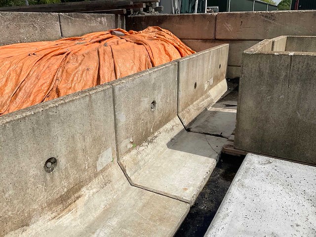 Beton keerwand (6x) - afbeelding 1 van  4