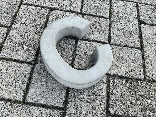Beton letter c groot - afbeelding 2 van  5