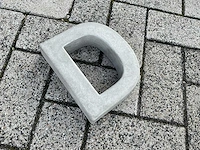 Beton letter d groot - afbeelding 4 van  5