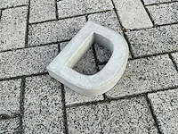 Beton letter d groot - afbeelding 5 van  5