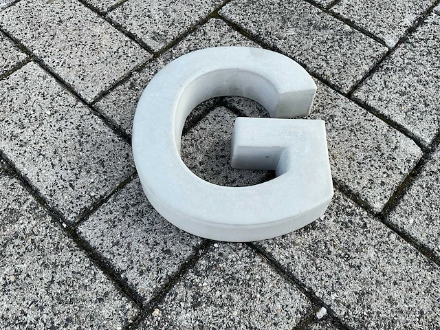 Beton letter g groot - afbeelding 5 van  6