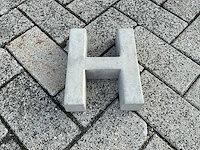 Beton letter h groot - afbeelding 4 van  5