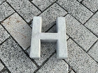 Beton letter h groot - afbeelding 5 van  5