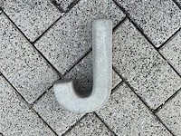 Beton letter j groot