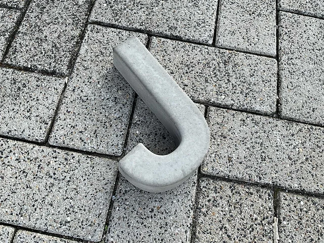 Beton letter j groot - afbeelding 2 van  5