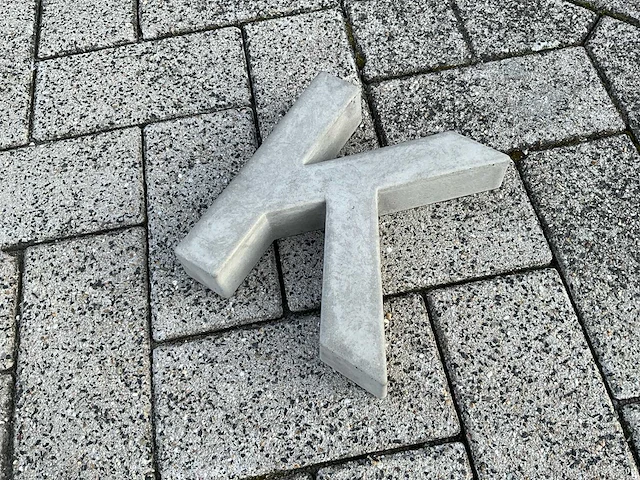 Beton letter k groot - afbeelding 3 van  5