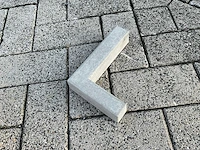 Beton letter l groot - afbeelding 4 van  5
