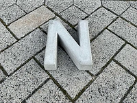 Beton letter n groot - afbeelding 4 van  5