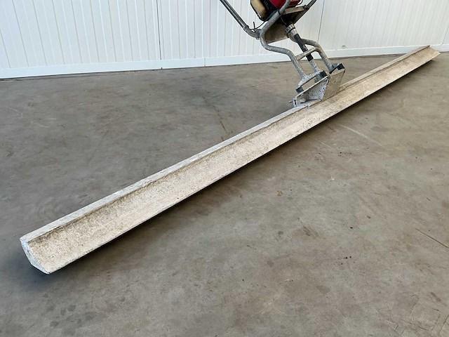 Beton trilbalk - afbeelding 2 van  6