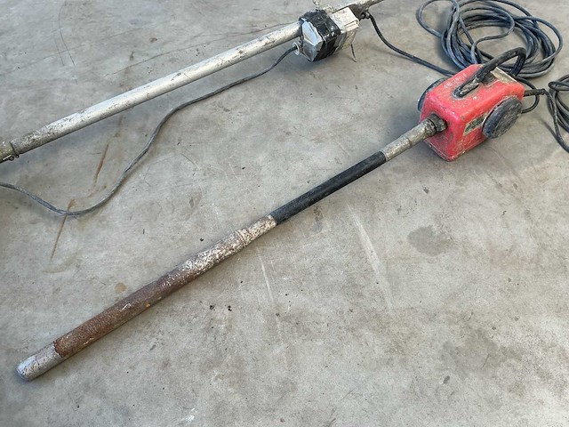 Beton trilbalk - afbeelding 3 van  4