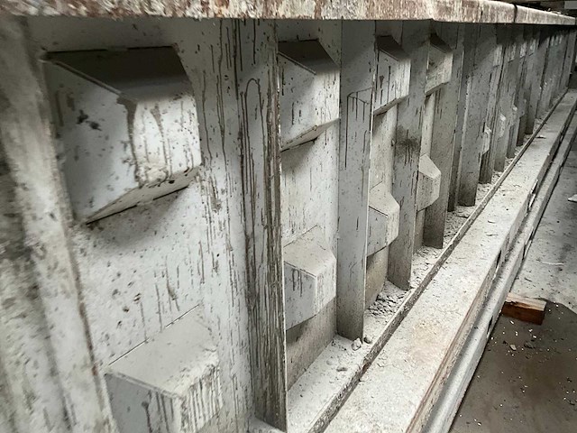 Betonblokmal "lego" 160x80x80 (c) - afbeelding 4 van  5