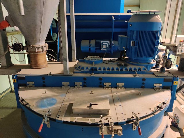 Betonfabriek s.m.c.2 nummer 721 + omg mixer - afbeelding 40 van  92