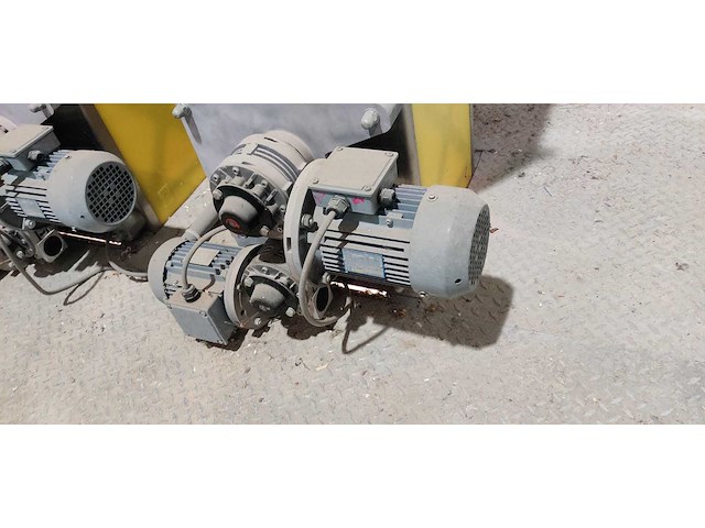 Betonfabriek s.m.c.2 nummer 721 + omg mixer - afbeelding 64 van  92