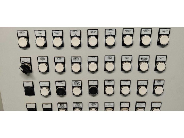 Betonfabriek s.m.c.2 nummer 721 + omg mixer - afbeelding 81 van  92