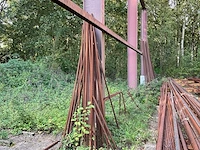 Betonijzer op transportbaan - afbeelding 5 van  8