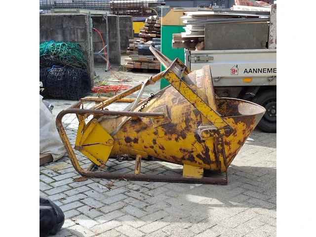 Betonkubel, florian eichinger, 1025, 2002 - afbeelding 2 van  6