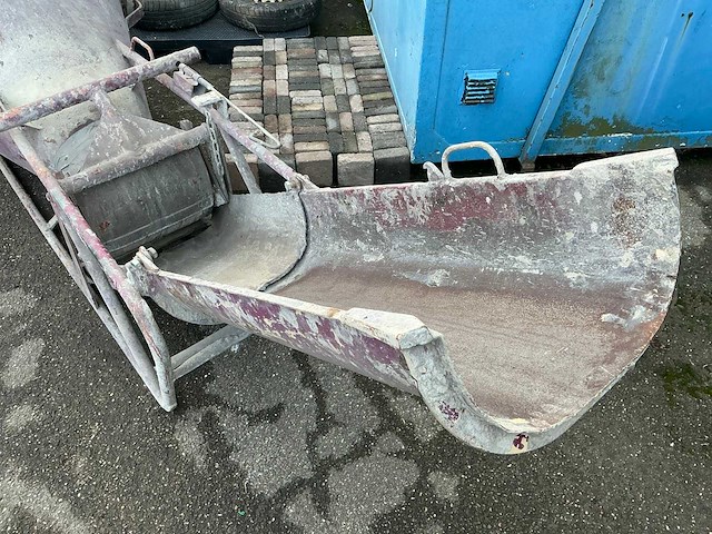 Betonkubel - afbeelding 4 van  7