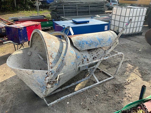 Betonkubel - afbeelding 1 van  6