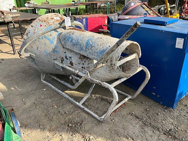 Betonkubel - afbeelding 5 van  6