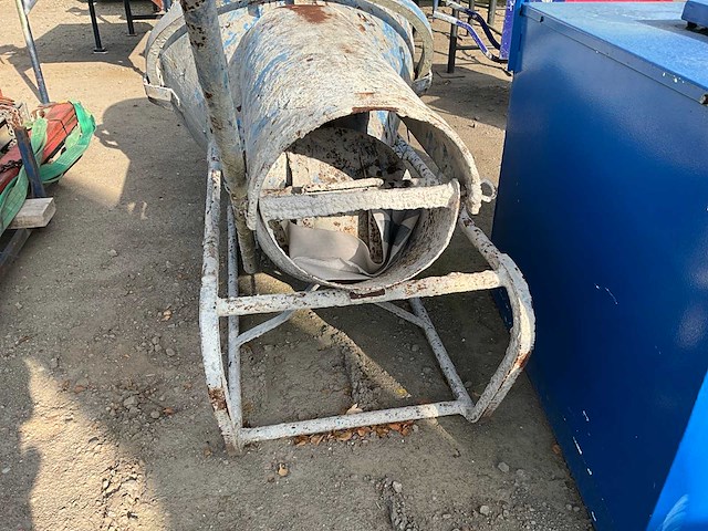 Betonkubel - afbeelding 6 van  6