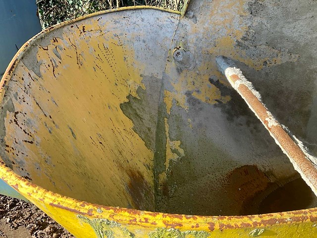 Betonkubel - afbeelding 6 van  7