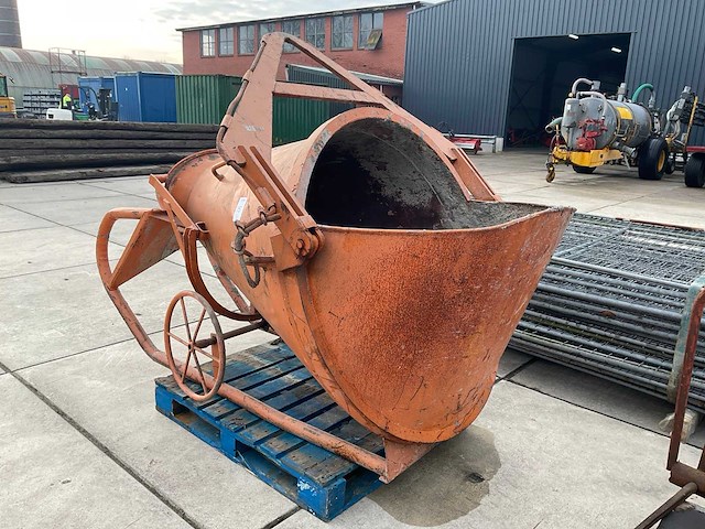 Betonkubel - afbeelding 2 van  5