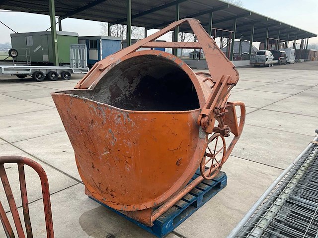 Betonkubel - afbeelding 3 van  5