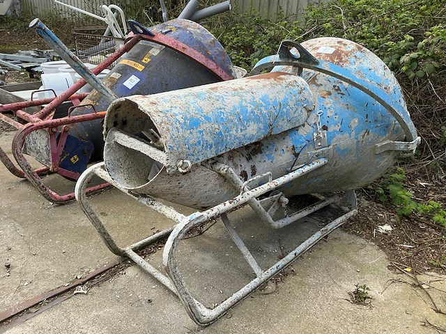 Betonkubel - afbeelding 1 van  5