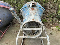 Betonkubel - afbeelding 5 van  5