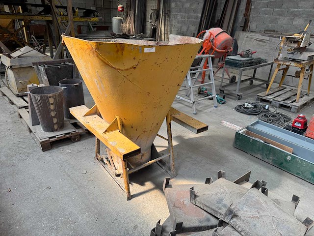 Betonkubel - afbeelding 1 van  3