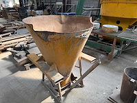 Betonkubel - afbeelding 2 van  3