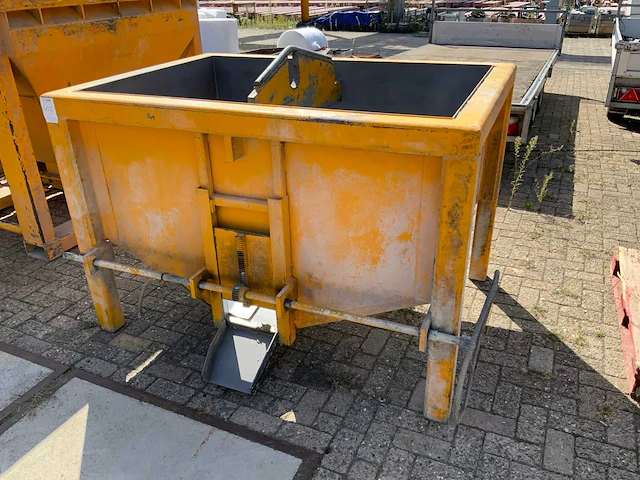 Betonkubel - afbeelding 1 van  6