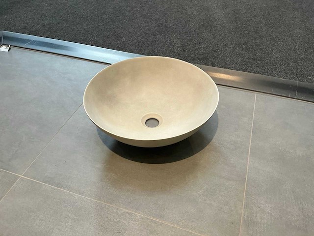 Betonlook waskom 40 cm - afbeelding 1 van  5