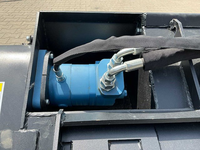 Betonmixer / cementmengbak - afbeelding 10 van  11