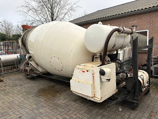 Betonmixer met eigen motor - afbeelding 1 van  20