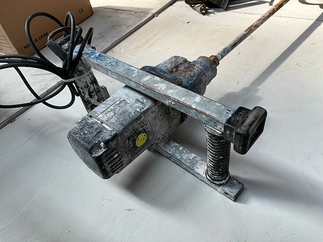Betonmixer - afbeelding 3 van  4