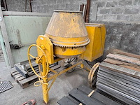 Betonmixer - afbeelding 2 van  4
