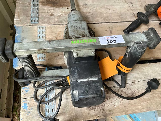 Betonmixer - afbeelding 3 van  4