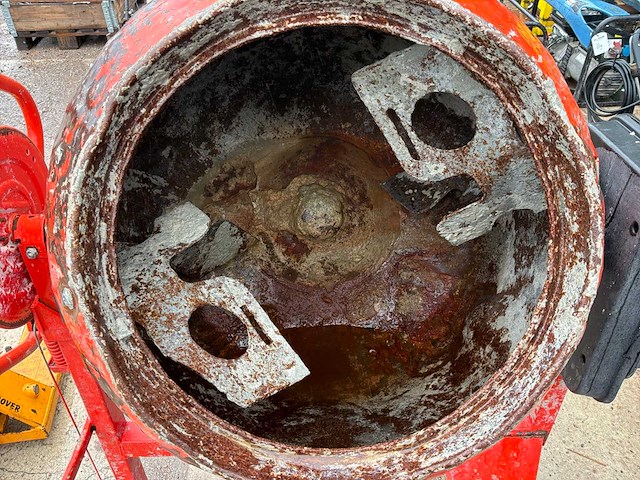 Betonmixer - afbeelding 4 van  6