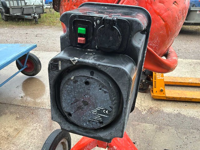Betonmixer - afbeelding 5 van  6