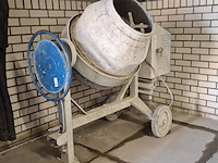 Betonmixer - afbeelding 1 van  10