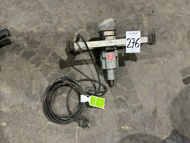 Betonmixer - afbeelding 1 van  2