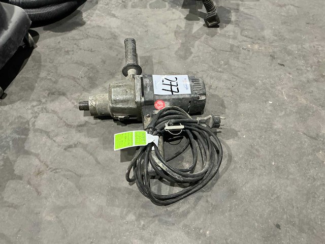 Betonmixer - afbeelding 2 van  2