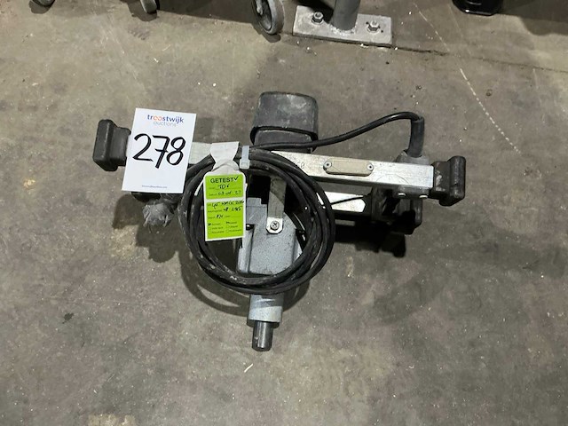 Betonmixer - afbeelding 1 van  2