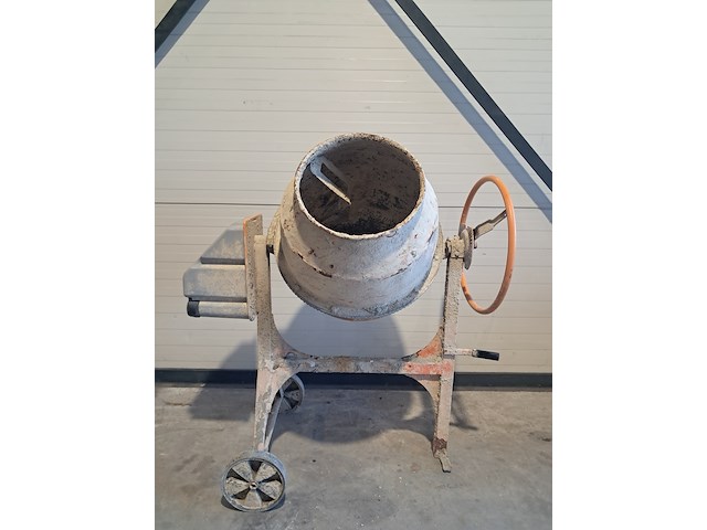 Betonmolen 140l 230v ~ atika, profi 145s, bouwjaar 2016 - afbeelding 1 van  16